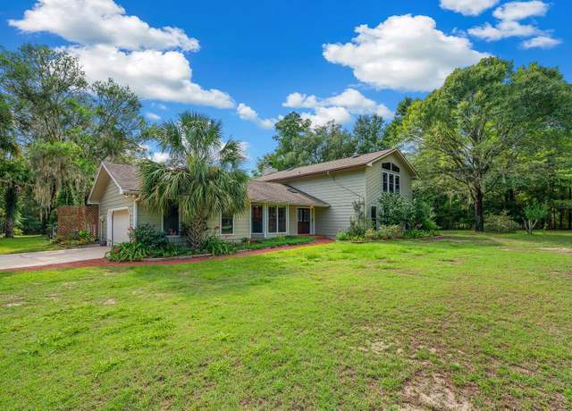 Property at 7201 SW 97th Ln, Gainesville, FL 32608, 3 beds, 3 baths