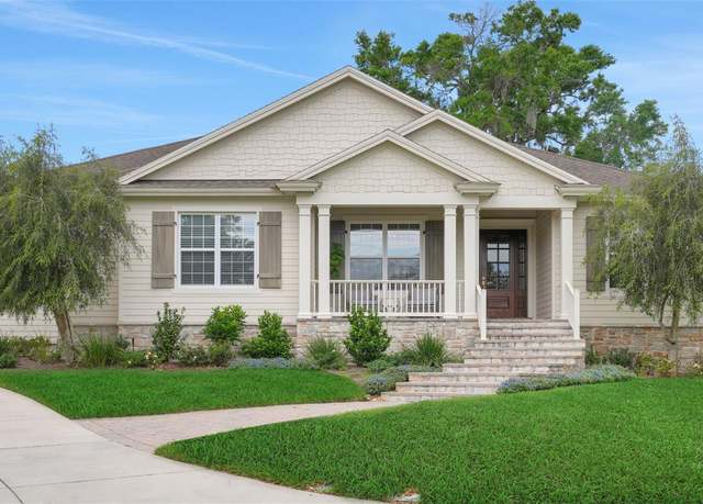 Property at 1162 E Highland Dr, Lakeland, FL 33813, 3 beds, 3 baths
