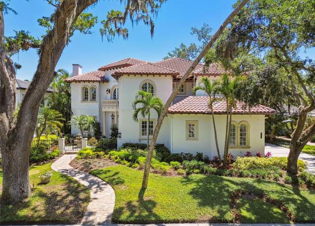 Property at 808 Idlewood Ave, Tampa, FL 33609, 4 beds, 4.5 baths