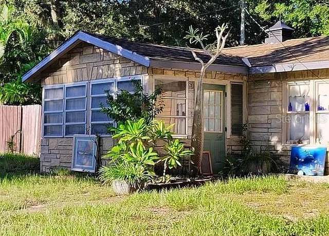 Property at 820 Bayou Ave, Tarpon Springs, FL 34689, 3 beds, 1 bath