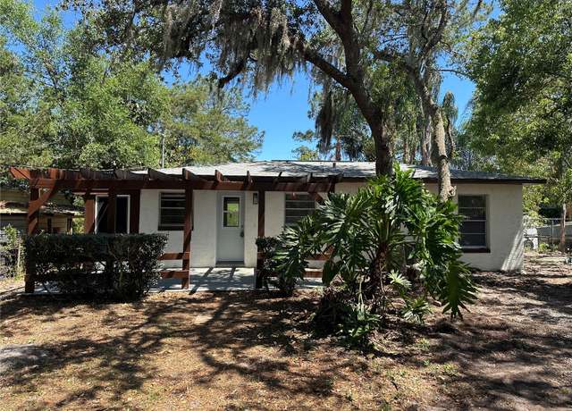 Property at 2520 Park Lake Dr, Deland, FL 32724, 2 beds, 1 bath