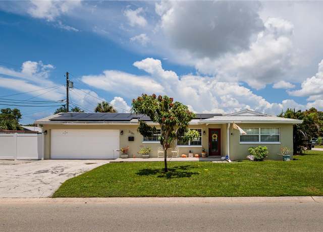 Property at 2101 63rd Ave N, St Petersburg, FL 33702, 3 beds, 2.5 baths