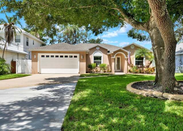 Property at 1713 60th St S, Gulfport, FL 33707, 3 beds, 2 baths