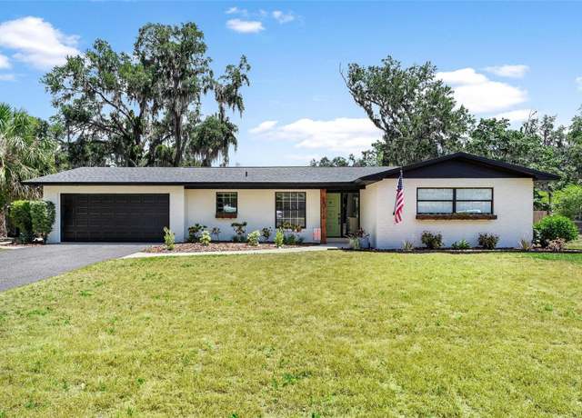 Property at 1016 Cottonwood St, Leesburg, FL 34748, 3 beds, 2 baths