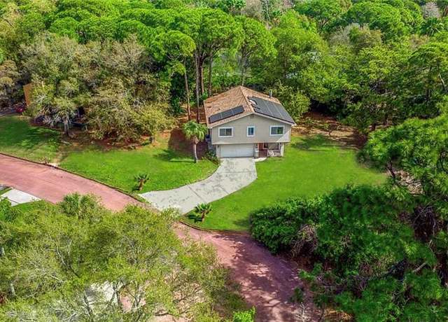 Property at 1300 Pleasant Way S, St Petersburg, FL 33705, 5 beds, 2.5 baths