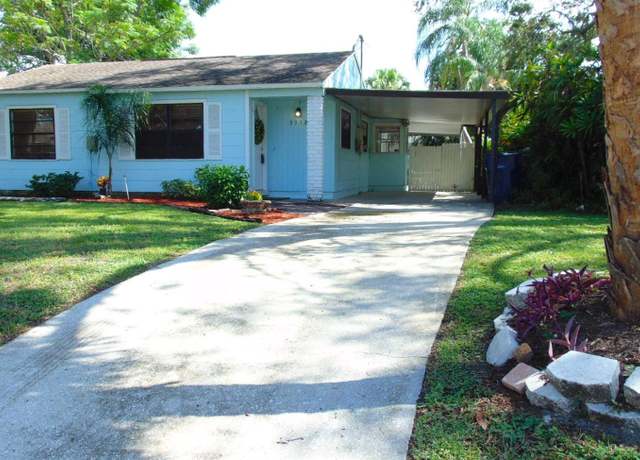 Property at 3918 W Fig St, Tampa, FL 33609, 3 beds, 2 baths