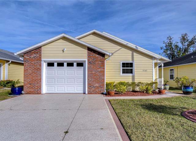 Property at 37347 Derbyshire Dr, Zephyrhills, FL 33542, 2 beds, 2 baths