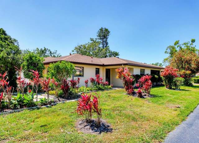 Property at 3208 Vivienda Blvd, Bradenton, FL 34207, 2 beds, 2 baths