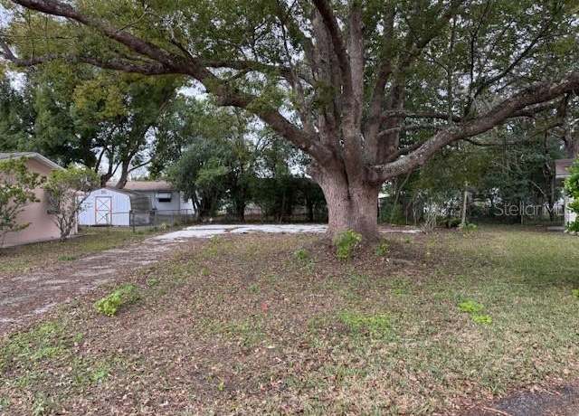 Property at 8 Daniel Ct, Beverly Hills, FL 34465