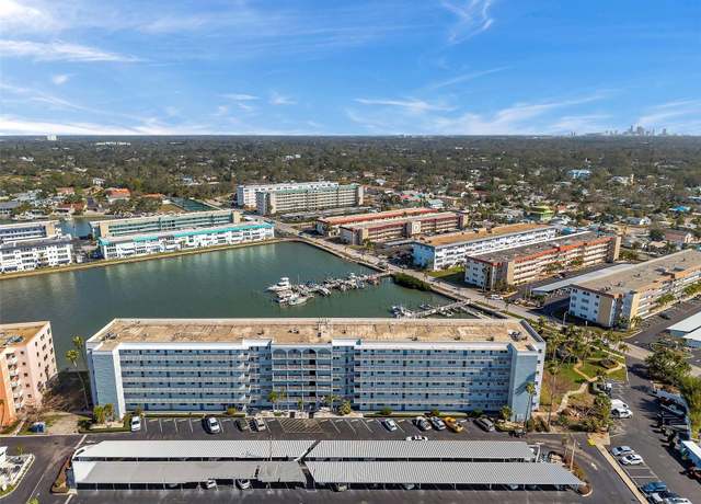 Property at 5925 Shore Blvd S #406, Gulfport, FL 33707, 2 beds, 2 baths