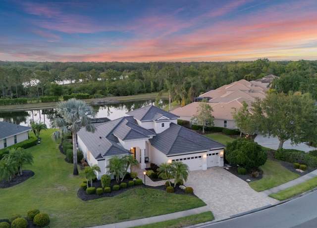 Property at 7034 Honeysuckle Trl, Lakewood Ranch, FL 34202, 4 beds, 3 baths