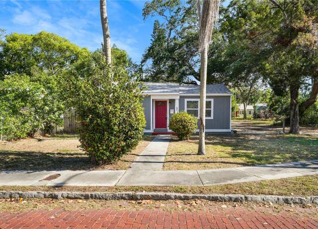 Property at 601 Newton Ave S, St Petersburg, FL 33701, 4 beds, 2 baths