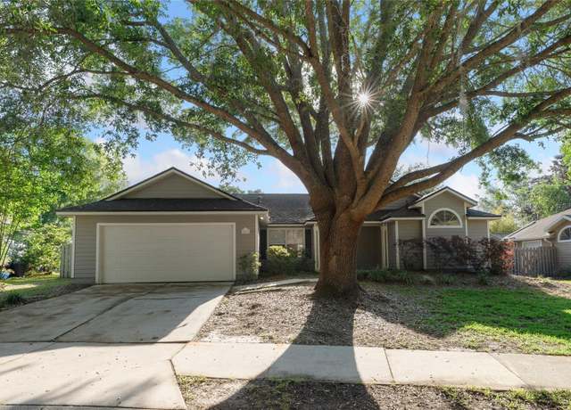 Property at 1017 NW 87 Way, Gainesville, FL 32606, 3 beds, 2 baths