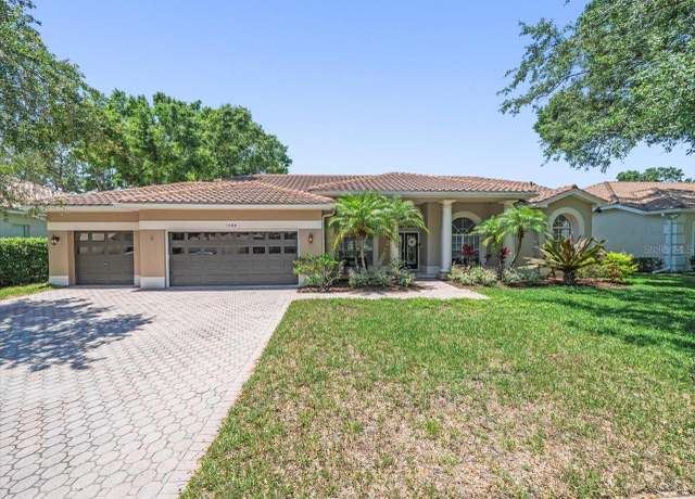 Property at 1084 Berkshire Ln, Tarpon Springs, FL 34688, 4 beds, 3 baths
