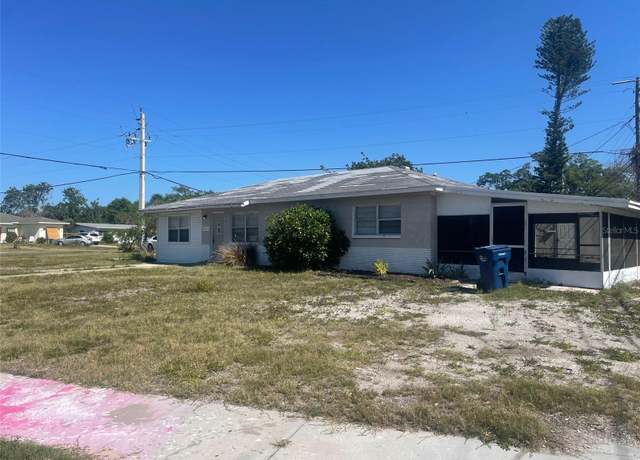 Property at 6411 26th St W, Bradenton, FL 34207, 3 beds, 2 baths