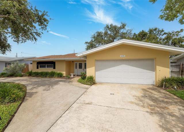 Property at 1370 Hill Dr, Largo, FL 33770, 3 beds, 3 baths