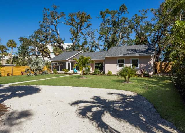 Property at 1155 Tahiti Pkwy, Sarasota, FL 34236, 3 beds, 2 baths