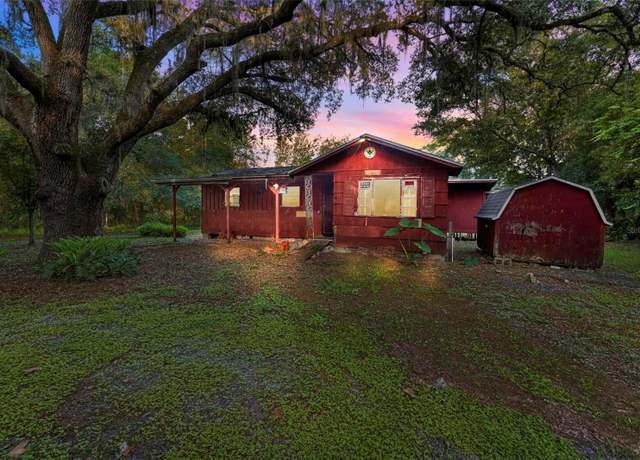 Property at 54544 Buckhorn Rd, Astor, FL 32102, 2 beds, 1 bath