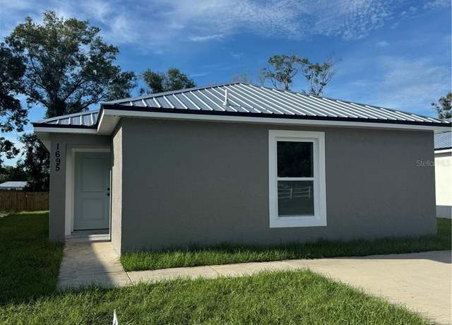 Property at 1719 SE Hargrave St, Arcadia, FL 34266, 3 beds, 2 baths