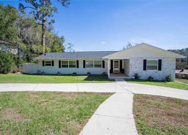 Property at 1930 Hilltop Dr, Mount Dora, FL 32757, 3 beds, 3 baths