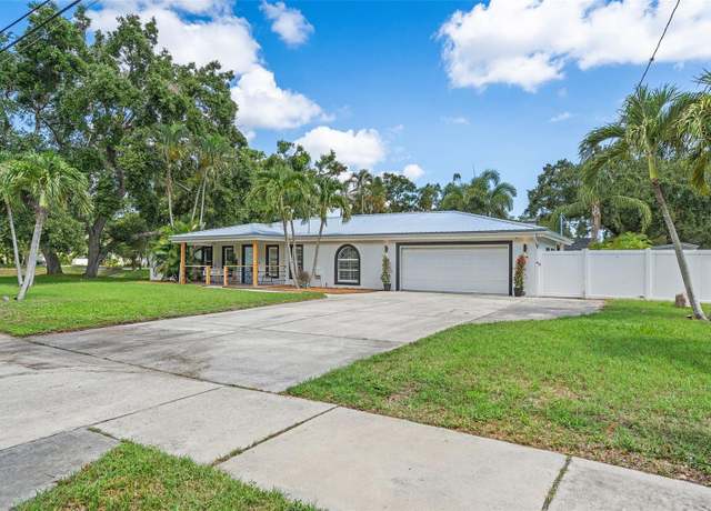 Property at 2820 Whitney Rd, Clearwater, FL 33760, 4 beds, 2 baths