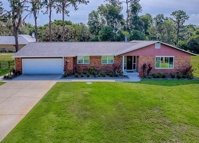 Property at 111 Cardinal Ln, Eustis, FL 32726, 4 beds, 3.5 baths
