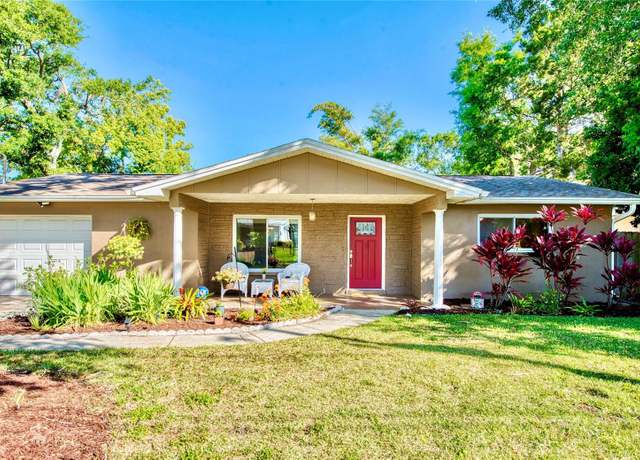 Property at 2501 Crescent Dr, Largo, FL 33770, 3 beds, 1.5 baths