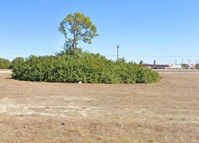 Property at 503 NE 7th Pl, Cape Coral, FL 33909