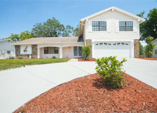 Property at 12106 Bear Creek Ln, Hudson, FL 34667, 4 beds, 3 baths