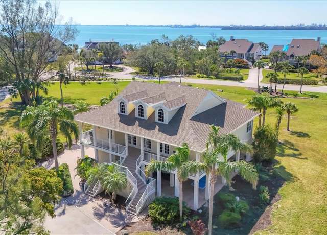 Property at 92 Tidy Island Blvd, Bradenton, FL 34210, 3 beds, 2.5 baths