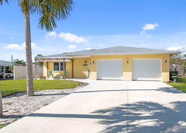 Property at 840 Park Rd, Englewood, FL 34223, 2 beds, 2 baths