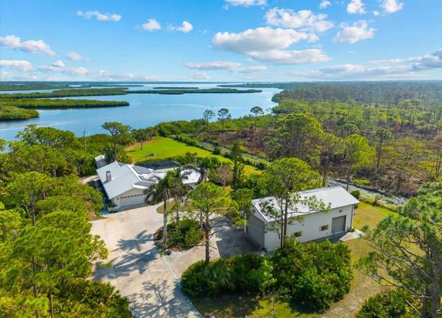 Property at 38 Riverfront Dr, Venice, FL 34293, 4 beds, 2 baths