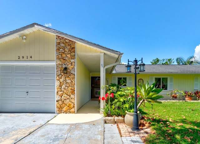 Property at 2914 Sabal Palm Dr, Edgewater, FL 32141, 3 beds, 2 baths