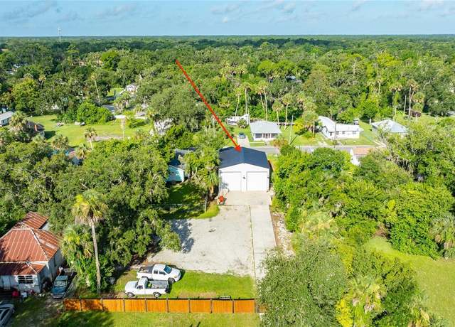 Property at 334 Sheldon St, New Smyrna Beach, FL 32168, 2 beds, 3 baths