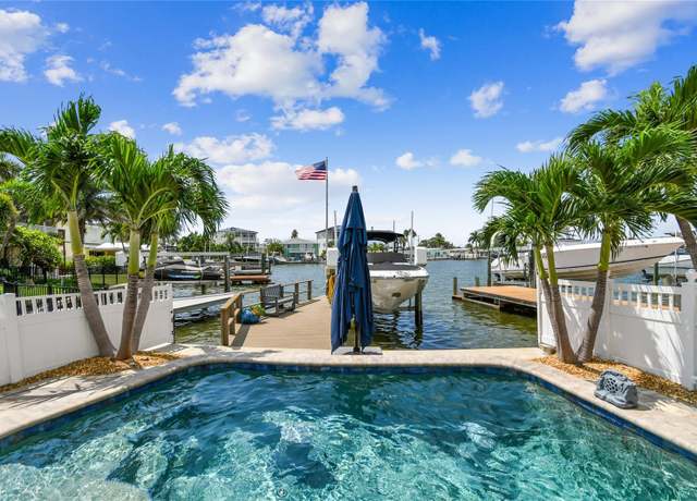 Property at 16106 6th St E, Redington Beach, FL 33708, 3 beds, 3 baths