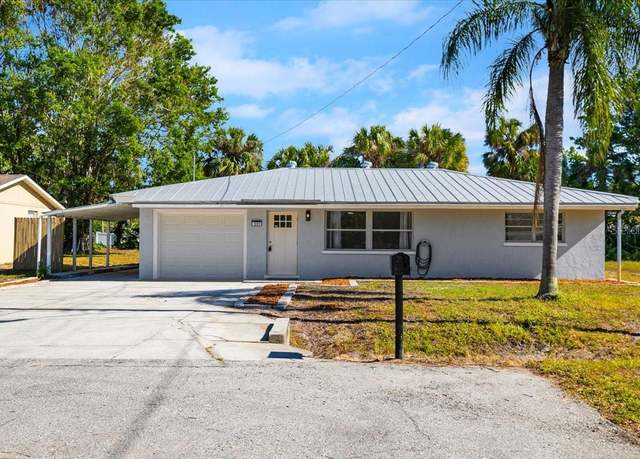 Property at 6243 Carlton Ave, Sarasota, FL 34231, 3 beds, 3 baths