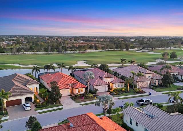 Property at 15606 Leven Links Pl, Lakewood Ranch, FL 34202, 3 beds, 2.5 baths