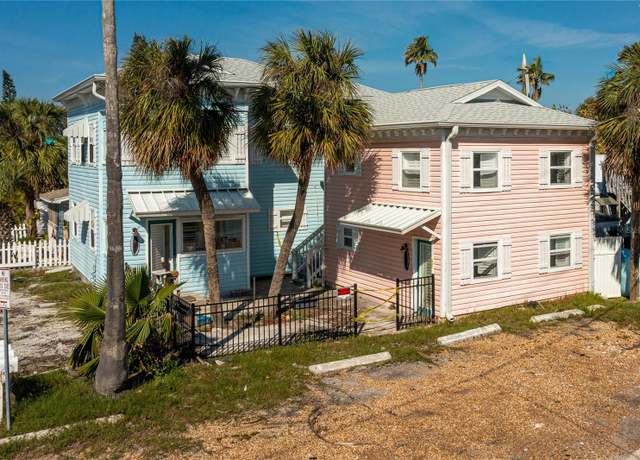 Property at 134 86th Ave, Treasure Island, FL 33706, 2 beds, 4 baths