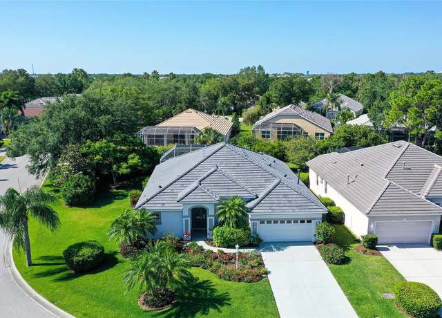 Property at 8334 Sailing Loop, Lakewood Ranch, FL 34202, 3 beds, 2 baths