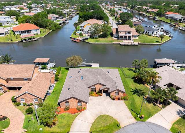 Property at 53 Cottonwood Ct, Palm Coast, FL 32137, 3 beds, 2.5 baths