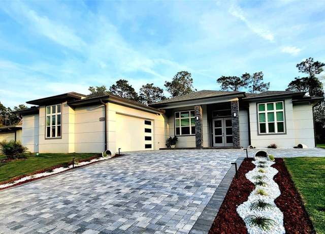 Property at 13 Ferndale Ln, Palm Coast, FL 32137, 3 beds, 2.5 baths