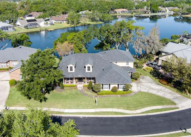 Property at 5789 Lake Victoria Dr, Lakeland, FL 33813, 5 beds, 4.5 baths