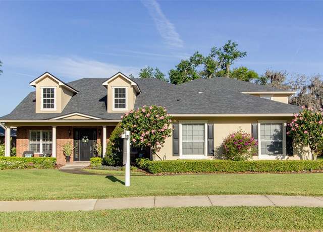 Property at 5789 Lake Victoria Dr, Lakeland, FL 33813, 5 beds, 4.5 baths