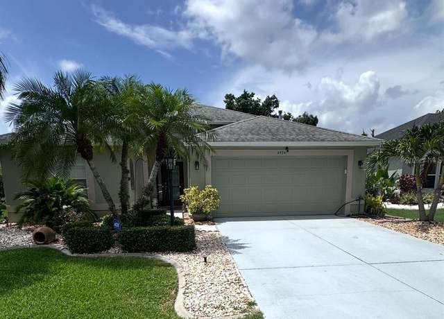 Property at 4924 Creekside Trl, Sarasota, FL 34243, 3 beds, 2 baths