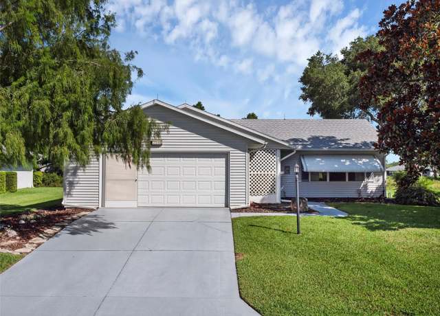 Property at 27048 Racquet Cir, Leesburg, FL 34748, 3 beds, 2 baths