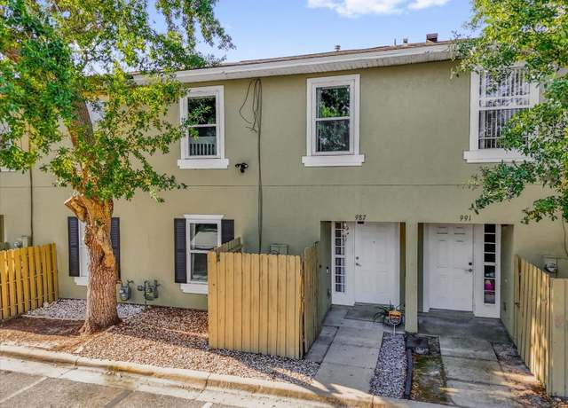 Property at 987 Butterfly Blvd, Winter Garden, FL 34787, 3 beds, 2 baths