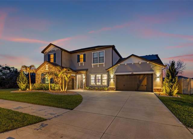 Property at 32122 Wenlock Loop, Wesley Chapel, FL 33543, 5 beds, 4 baths