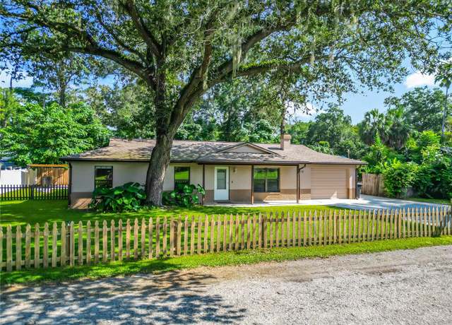 Property at 5715 SE 4th Pl, Ocala, FL 34480, 3 beds, 2 baths
