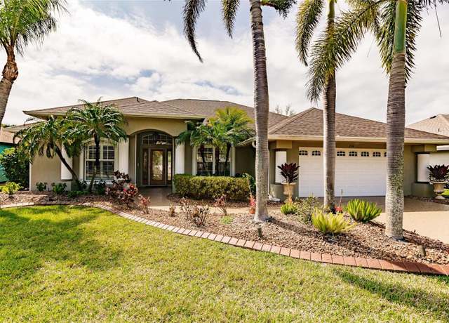 Property at 254 Rotonda Blvd E, Rotonda West, FL 33947, 3 beds, 2.5 baths