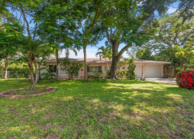 Property at 655 42nd Ave N, St Petersburg, FL 33703, 2 beds, 2 baths